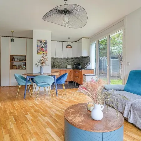 Stunning 3bedroom With Garden In Prestigious Area I Eiffel Tower Within 15 Minutes' Drive Apartment
