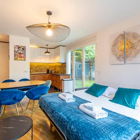 Stunning 3bedroom With Garden In Prestigious Area I Eiffel Tower Within 15 Minutes' Drive * Issy-les-Moulineaux