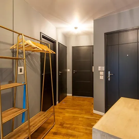 Stunning 3bedroom With Garden In Prestigious Area I Eiffel Tower Within 15 Minutes' Drive