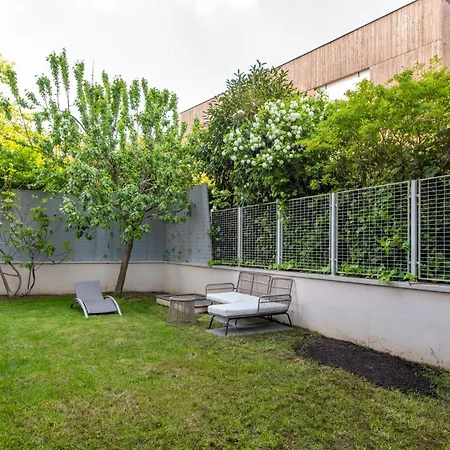 Stunning 3bedroom With Garden In Prestigious Area I Eiffel Tower Within 15 Minutes' Drive