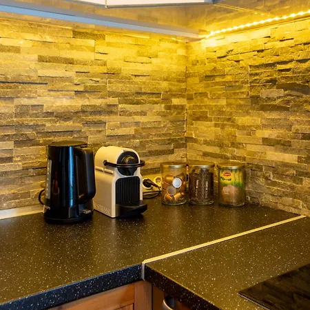 Stunning 3bedroom With Garden In Prestigious Area I Eiffel Tower Within 15 Minutes' Drive Apartment Issy-les-Moulineaux