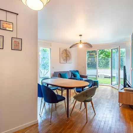 Stunning 3bedroom With Garden In Prestigious Area I Eiffel Tower Within 15 Minutes' Drive *