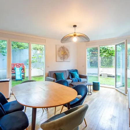 Stunning 3bedroom With Garden In Prestigious Area I Eiffel Tower Within 15 Minutes' Drive 伊西莱穆利诺
