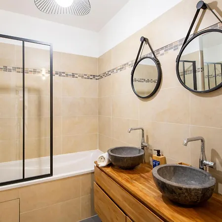 Stunning 3bedroom With Garden In Prestigious Area I Eiffel Tower Within 15 Minutes' Drive Apartment