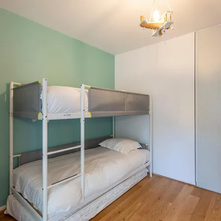 Stunning 3bedroom With Garden In Prestigious Area I Eiffel Tower Within 15 Minutes' Drive 公寓 *